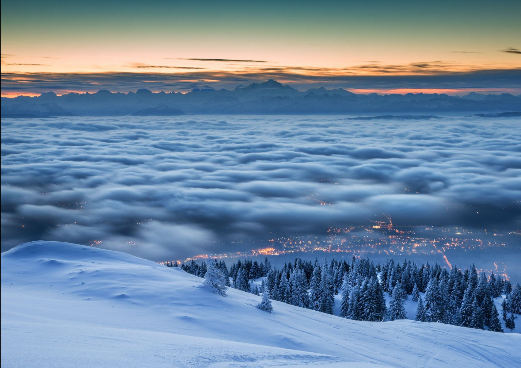 MONTAGNES DU JURA・