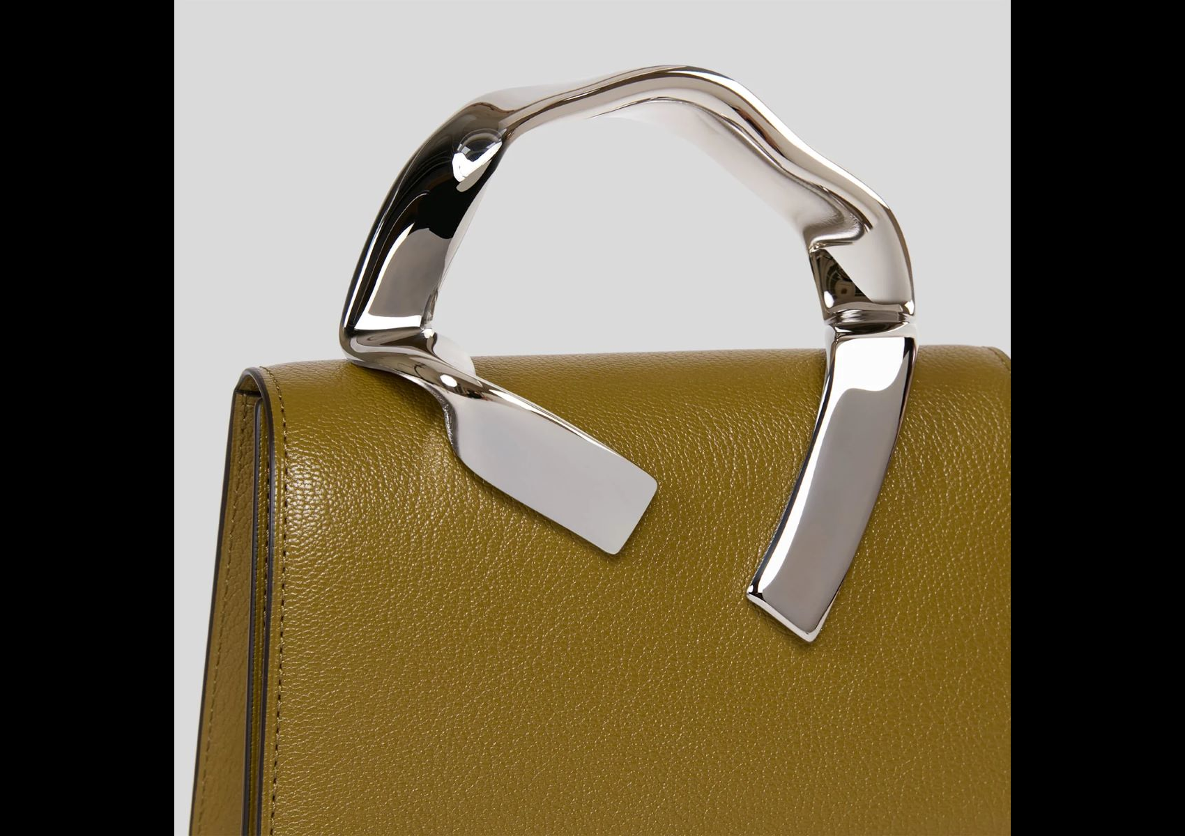 L’ÉTRANGE Paris 1838・