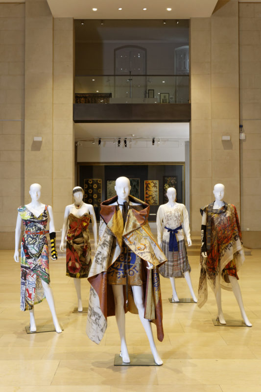 Vivienne Westwood, a leader in anti-fashion activism - Arena Martínez -  Boutique online