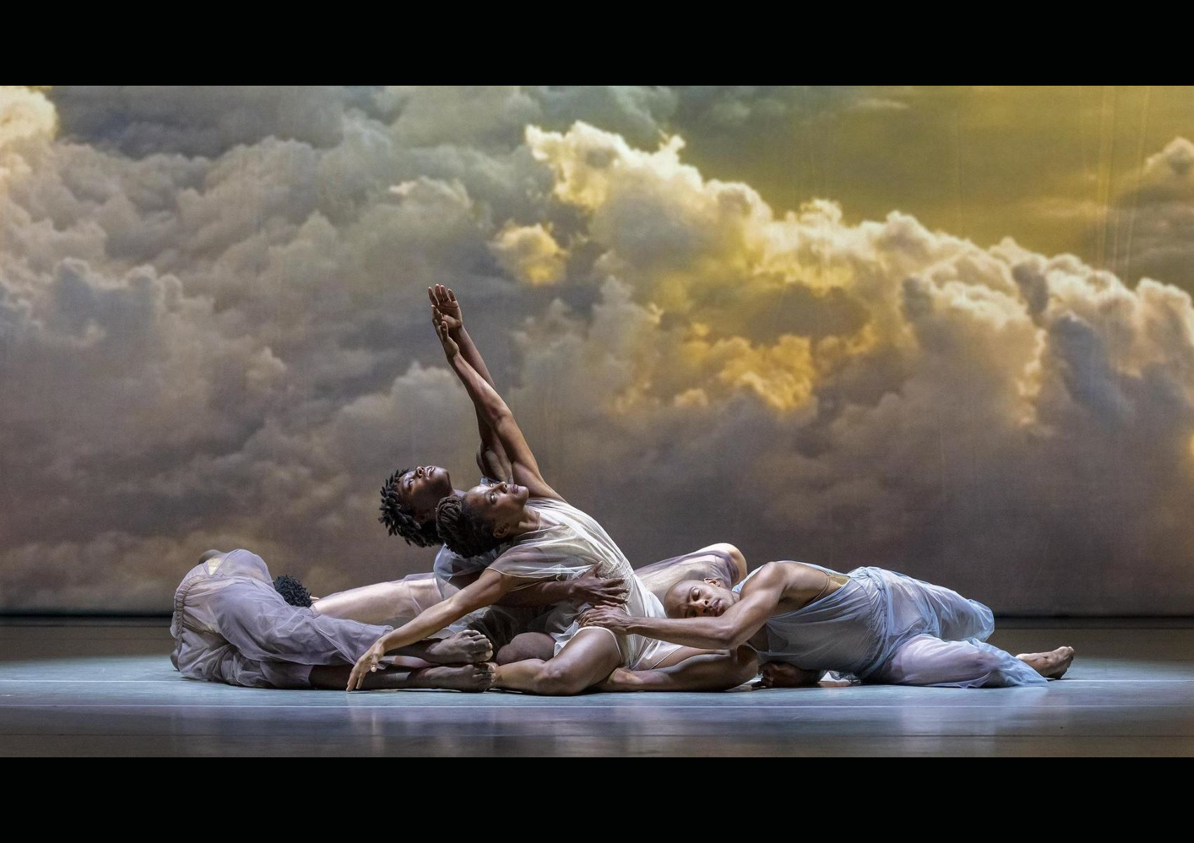 Alvin Ailey American Dance Theater・